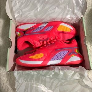 Jordan Heir Series Pink and Orange volleyball/basketball court shoes